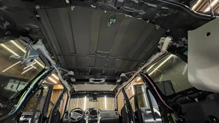 Шумоизоляция крыши Land-Cruiser-200-2013-1