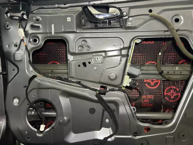 Шумоизоляция двери Nissan Qashqai-2