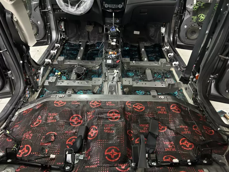 Шумоизоляция пола Nissan Qashqai